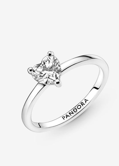 Anillo Pandora solitario corazón